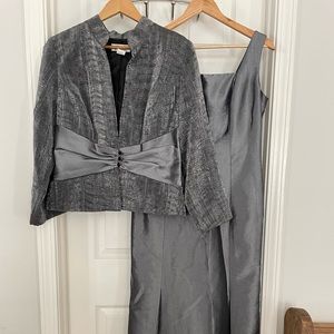 Beautiful Patra 2-Piece Evening Gown, Size 12, Gray in color.